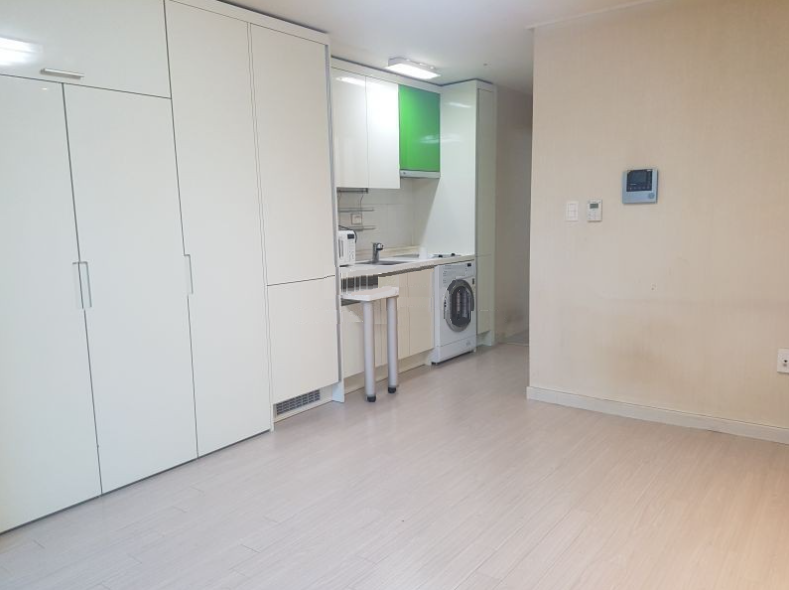 Officetel near Soongsil Univ. Station